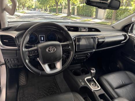 TOYOTA Hilux Caminhonete 2.8 16V SRV 4X4 DIESEL CABINE DUPLA AUTOMÁTICO, Foto 7