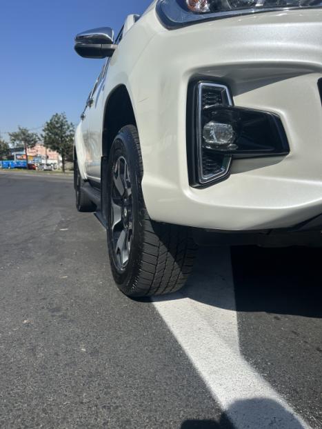 TOYOTA Hilux Caminhonete 2.8 16V SRX 50 ANOS 4X4 TURBO DIESEL CABINE DUPLA AUTOM�TICO, Foto 3