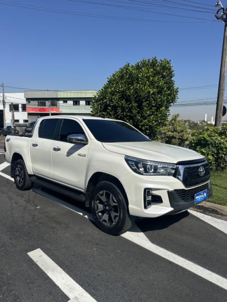TOYOTA Hilux Caminhonete 2.8 16V SRX 50 ANOS 4X4 TURBO DIESEL CABINE DUPLA AUTOM�TICO, Foto 2