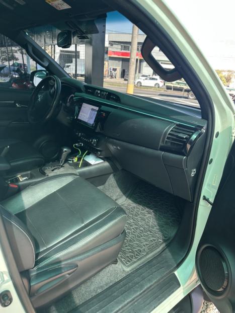 TOYOTA Hilux Caminhonete 2.8 16V SRX 50 ANOS 4X4 TURBO DIESEL CABINE DUPLA AUTOM�TICO, Foto 6