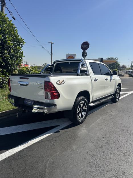 TOYOTA Hilux Caminhonete 2.8 16V SRX 50 ANOS 4X4 TURBO DIESEL CABINE DUPLA AUTOM�TICO, Foto 7