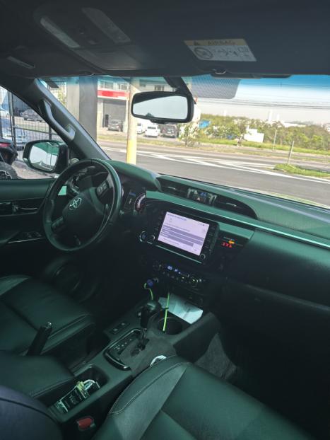 TOYOTA Hilux Caminhonete 2.8 16V SRX 50 ANOS 4X4 TURBO DIESEL CABINE DUPLA AUTOM�TICO, Foto 8