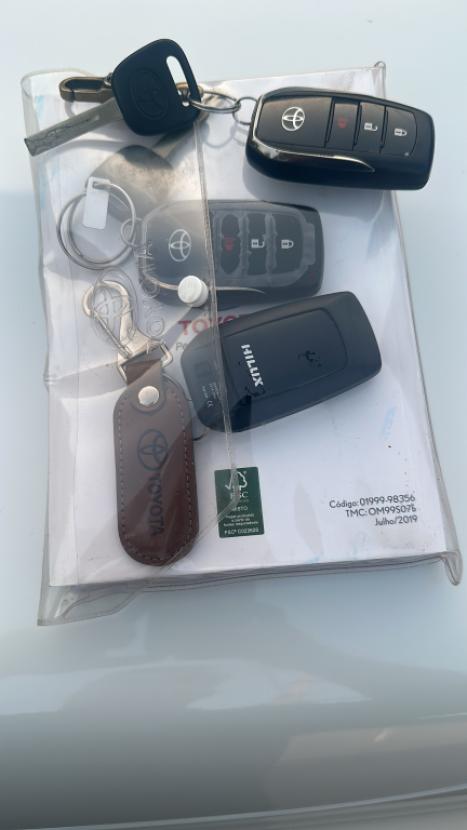 TOYOTA Hilux Caminhonete 2.8 16V SRX 50 ANOS 4X4 TURBO DIESEL CABINE DUPLA AUTOM�TICO, Foto 9