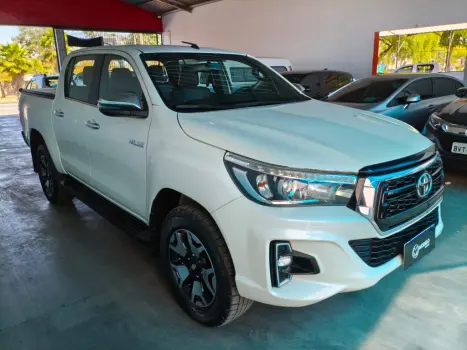 TOYOTA Hilux Caminhonete 2.8 16V SRX 4X4 TURBO DIESEL CABINE DUPLA AUTOM�TICO, Foto 3