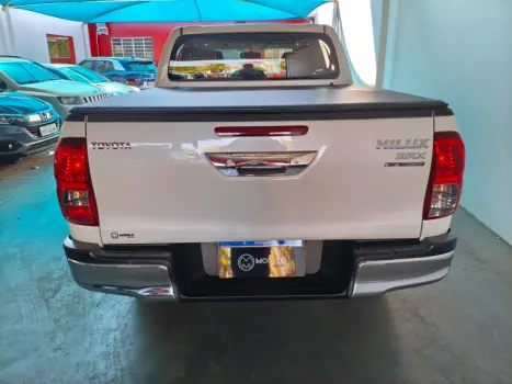 TOYOTA Hilux Caminhonete 2.8 16V SRX 4X4 TURBO DIESEL CABINE DUPLA AUTOM�TICO, Foto 5