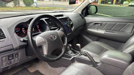TOYOTA Hilux Caminhonete 2.7 16V 4P SRV FLEX 4X4  CABINE DUPLA AUTOMÁTICO, Foto 4