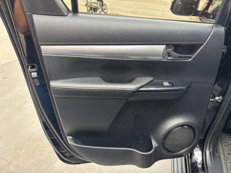 TOYOTA Hilux Caminhonete 2.8 16V SRX 4X4 DIESEL CABINE DUPLA AUTOM�TICO, Foto 14
