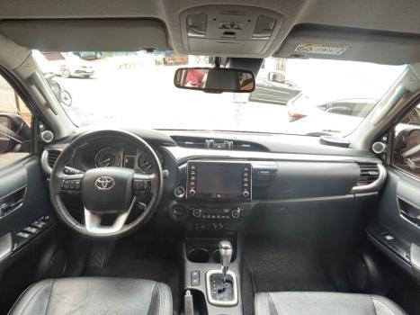 TOYOTA Hilux Caminhonete 2.8 16V SRX 4X4 DIESEL CABINE DUPLA AUTOM�TICO, Foto 17