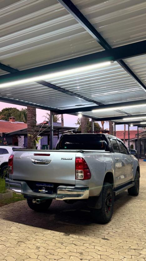 TOYOTA Hilux Caminhonete 2.8 4P 4X4 DIESEL CABINE DUPLA, Foto 2