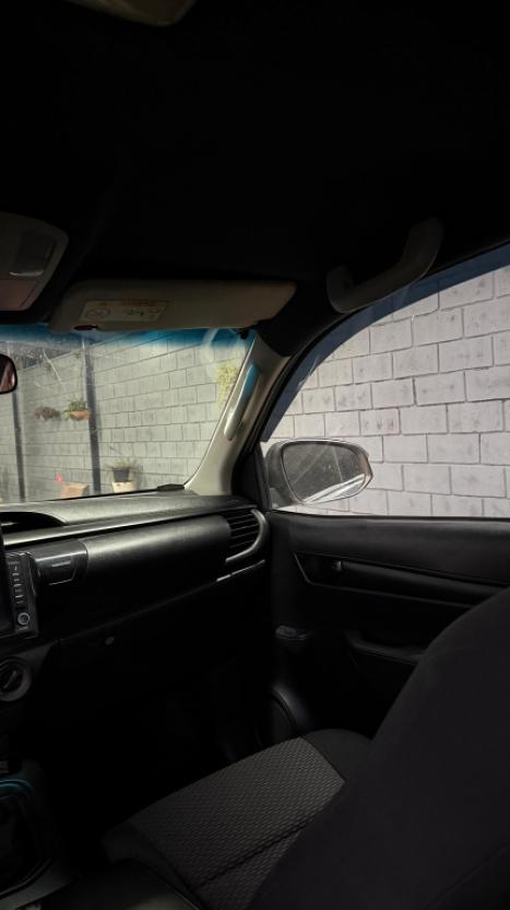 TOYOTA Hilux Caminhonete 2.8 4P 4X4 DIESEL CABINE DUPLA, Foto 4