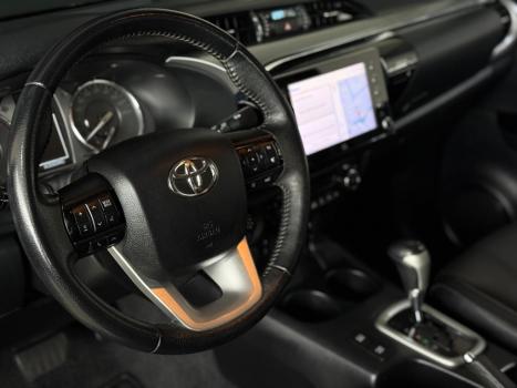 TOYOTA Hilux Caminhonete 2.8 16V SRX 4X4 TURBO DIESEL CABINE DUPLA AUTOM�TICO, Foto 6