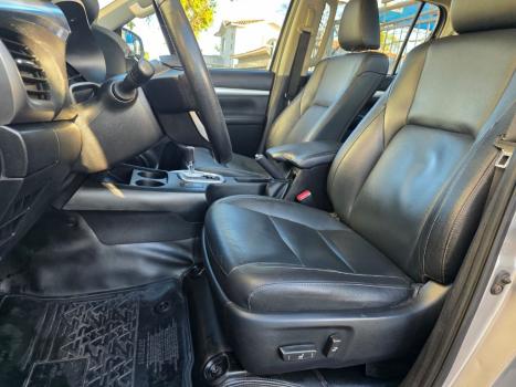 TOYOTA Hilux Caminhonete 2.8 16V SRX 4X4 TURBO DIESEL CABINE DUPLA AUTOM�TICO, Foto 8