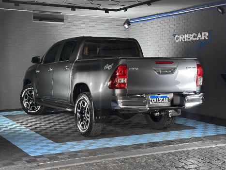 TOYOTA Hilux Caminhonete 2.8 16V SRV 4X4 DIESEL CABINE DUPLA AUTOMÁTICO, Foto 3