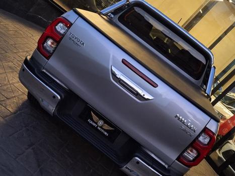 TOYOTA Hilux Caminhonete 2.8 16V SRX 4X4 DIESEL CABINE DUPLA AUTOMÁTICO, Foto 8