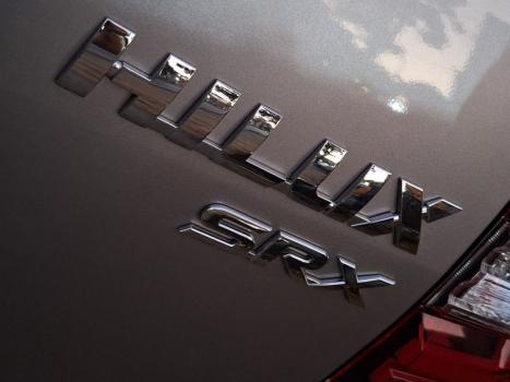 TOYOTA Hilux Caminhonete 2.8 16V SRX 4X4 DIESEL CABINE DUPLA AUTOMÁTICO, Foto 9