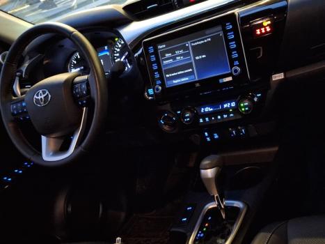 TOYOTA Hilux Caminhonete 2.8 16V SRX 4X4 DIESEL CABINE DUPLA AUTOMÁTICO, Foto 13