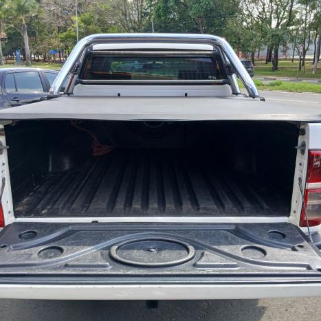 TOYOTA Hilux Caminhonete 2.7 16V 4P SR FLEX CABINE DUPLA AUTOMÁTICO, Foto 1