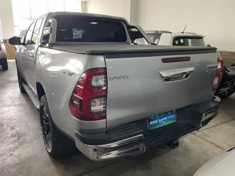 TOYOTA Hilux Caminhonete 2.8 16V SRX 4X4 DIESEL CABINE DUPLA AUTOMÁTICO, Foto 11