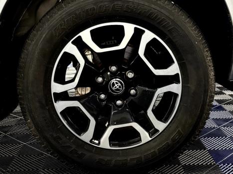 TOYOTA Hilux Caminhonete 2.8 16V SRV 4X4 DIESEL CABINE DUPLA AUTOMÁTICO, Foto 13