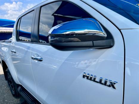 TOYOTA Hilux Caminhonete 2.8 16V SRV 4X4 DIESEL CABINE DUPLA AUTOMÁTICO, Foto 18
