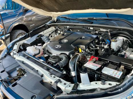 TOYOTA Hilux Caminhonete 2.8 16V SRV 4X4 DIESEL CABINE DUPLA AUTOMÁTICO, Foto 22