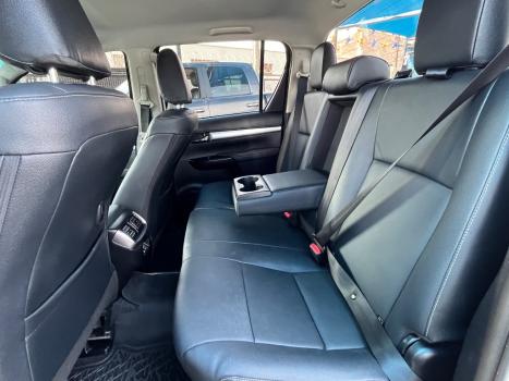 TOYOTA Hilux Caminhonete 2.8 16V SRV 4X4 DIESEL CABINE DUPLA AUTOMÁTICO, Foto 28