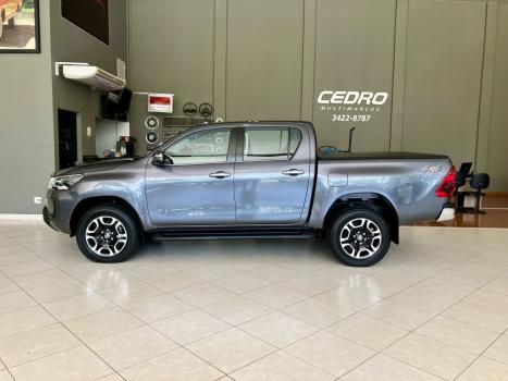TOYOTA Hilux Caminhonete 2.8 16V SRX 4X4 TURBO DIESEL CABINE DUPLA AUTOMÁTICO, Foto 4