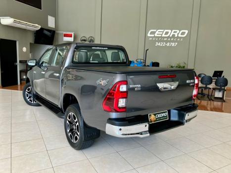 TOYOTA Hilux Caminhonete 2.8 16V SRX 4X4 TURBO DIESEL CABINE DUPLA AUTOMÁTICO, Foto 5