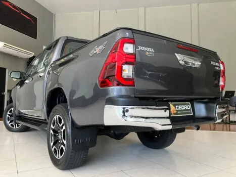 TOYOTA Hilux Caminhonete 2.8 16V SRX 4X4 TURBO DIESEL CABINE DUPLA AUTOMÁTICO, Foto 30
