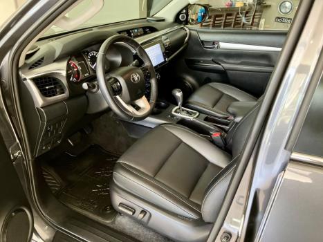 TOYOTA Hilux Caminhonete 2.8 16V SRX 4X4 TURBO DIESEL CABINE DUPLA AUTOMÁTICO, Foto 16