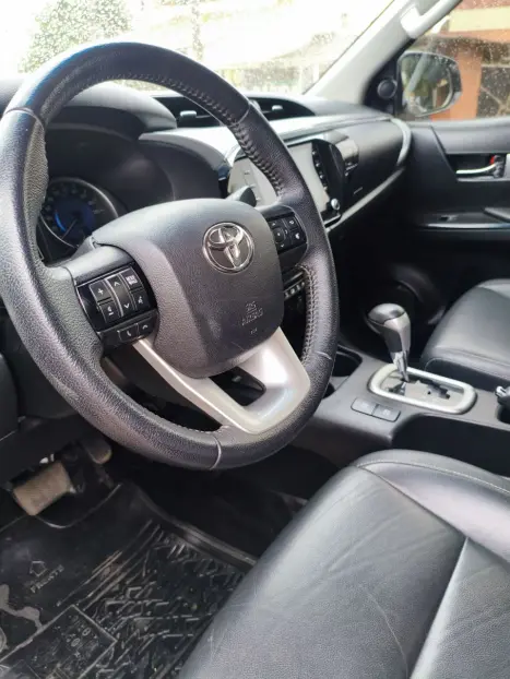 TOYOTA Hilux Caminhonete 3.0 4P 4X4 SRV TURBO DIESEL CABINE DUPLA AUTOMÁTICO, Foto 9