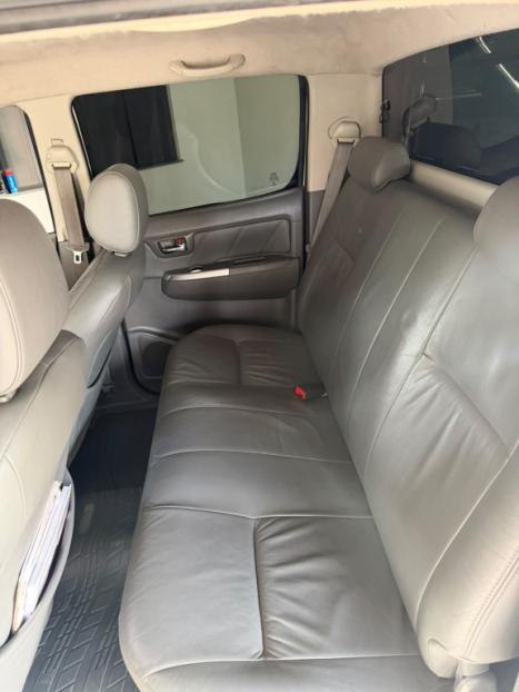 TOYOTA Hilux Caminhonete 2.7 16V 4P SRV FLEX 4X4  CABINE DUPLA AUTOMÁTICO, Foto 7