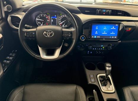 TOYOTA Hilux Caminhonete 2.8 16V SRX PLUS 4X4 TURBO DIESEL CABINE DUPLA AUTOMÁTICO, Foto 9