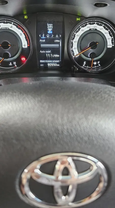 TOYOTA Hilux Caminhonete 2.8 16V SRX 50 ANOS 4X4 TURBO DIESEL CABINE DUPLA AUTOMÁTICO, Foto 17
