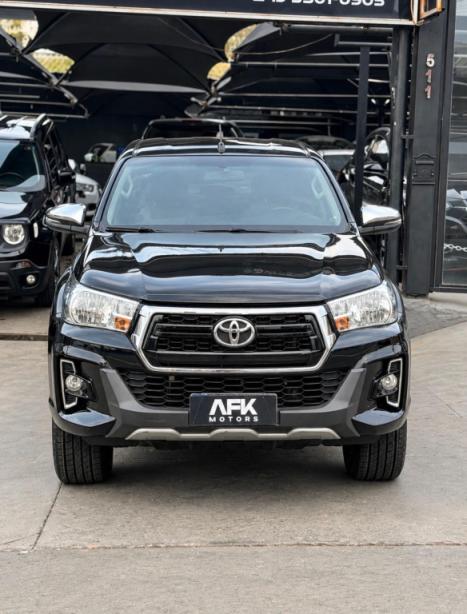 TOYOTA Hilux Caminhonete 2.7 16V 4P SRV FLEX CABINE DUPLA AUTOMÁTICO, Foto 1