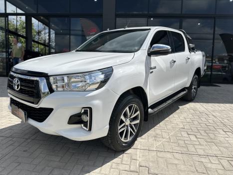 TOYOTA Hilux Caminhonete 2.7 16V 4P SRV FLEX 4X4  CABINE DUPLA AUTOMÁTICO, Foto 3