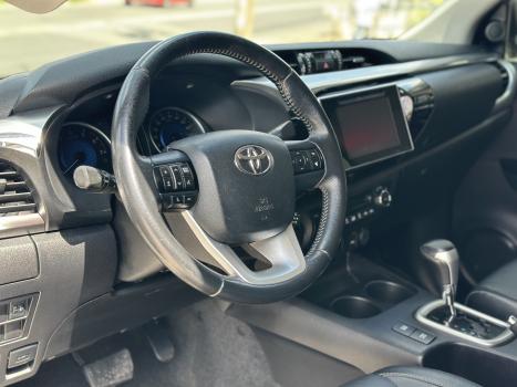 TOYOTA Hilux Caminhonete 2.7 16V 4P SRV FLEX 4X4  CABINE DUPLA AUTOMÁTICO, Foto 8