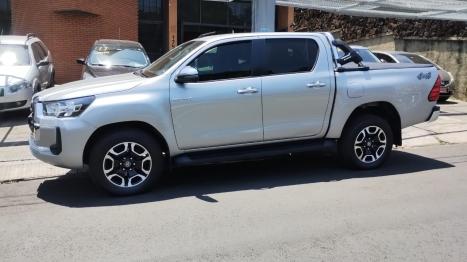 TOYOTA Hilux Caminhonete 2.8 16V SRV 4X4 DIESEL CABINE DUPLA AUTOMÁTICO, Foto 4