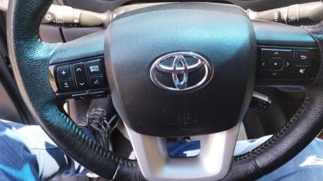 TOYOTA Hilux Caminhonete 2.8 16V SRV 4X4 DIESEL CABINE DUPLA AUTOMÁTICO, Foto 7