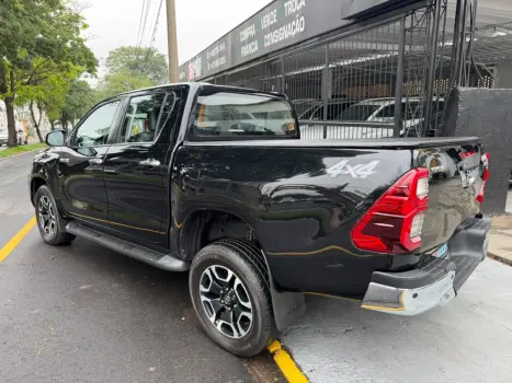 TOYOTA Hilux Caminhonete 2.8 16V SRX 4X4 TURBO DIESEL CABINE DUPLA AUTOMÁTICO, Foto 5