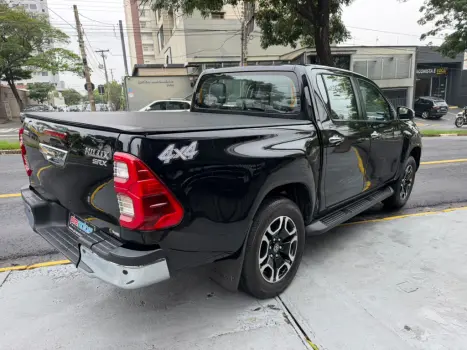 TOYOTA Hilux Caminhonete 2.8 16V SRX 4X4 TURBO DIESEL CABINE DUPLA AUTOMÁTICO, Foto 7