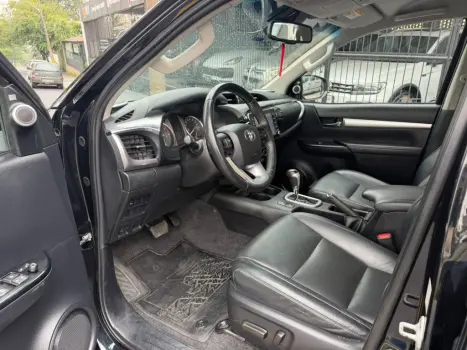 TOYOTA Hilux Caminhonete 2.8 16V SRX 4X4 TURBO DIESEL CABINE DUPLA AUTOMÁTICO, Foto 10