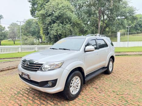 TOYOTA Hilux SW4 2.7 16V 4P SR FLEX AUTOMÁTICO, Foto 2 TOYOTA Hilux SW4 2.7 16V 4P SR FLEX AUTOMÁTICO, Foto 2