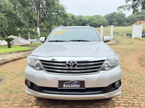 TOYOTA Hilux SW4 2.7 16V 4P SR FLEX AUTOMÁTICO, Foto 3 TOYOTA Hilux SW4 2.7 16V 4P SR FLEX AUTOMÁTICO, Foto 3