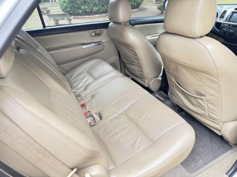 TOYOTA Hilux SW4 2.7 16V 4P SR FLEX AUTOMÁTICO, Foto 5 TOYOTA Hilux SW4 2.7 16V 4P SR FLEX AUTOMÁTICO, Foto 5