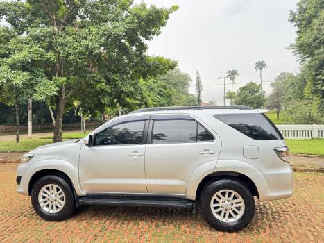 TOYOTA Hilux SW4 2.7 16V 4P SR FLEX AUTOMÁTICO, Foto 7 TOYOTA Hilux SW4 2.7 16V 4P SR FLEX AUTOMÁTICO, Foto 7