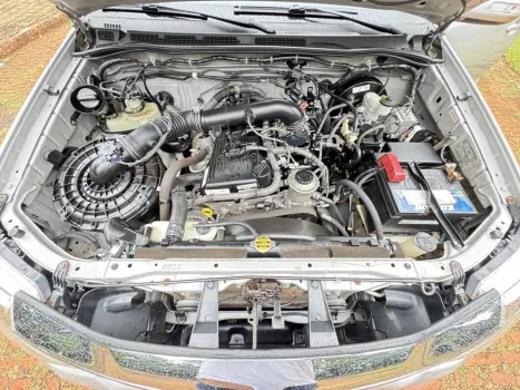 TOYOTA Hilux SW4 2.7 16V 4P SR FLEX AUTOMÁTICO, Foto 13 TOYOTA Hilux SW4 2.7 16V 4P SR FLEX AUTOMÁTICO, Foto 13