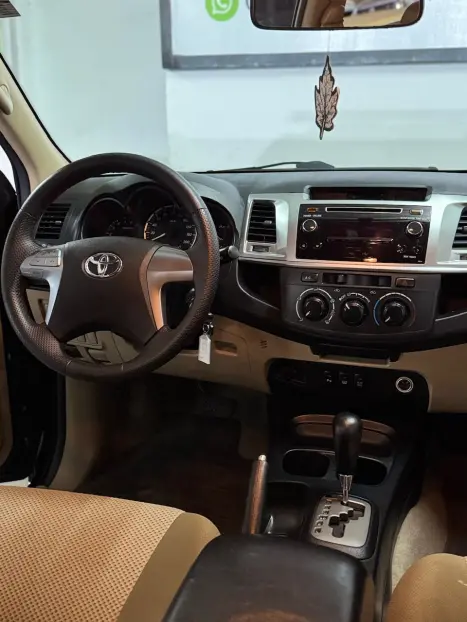 TOYOTA Hilux SW4 2.7 16V 4P FLEX SR 7 LUGARES AUTOMTICO, Foto 9