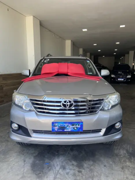 TOYOTA Hilux SW4 2.7 16V 4P FLEX SR 7 LUGARES AUTOMTICO, Foto 2