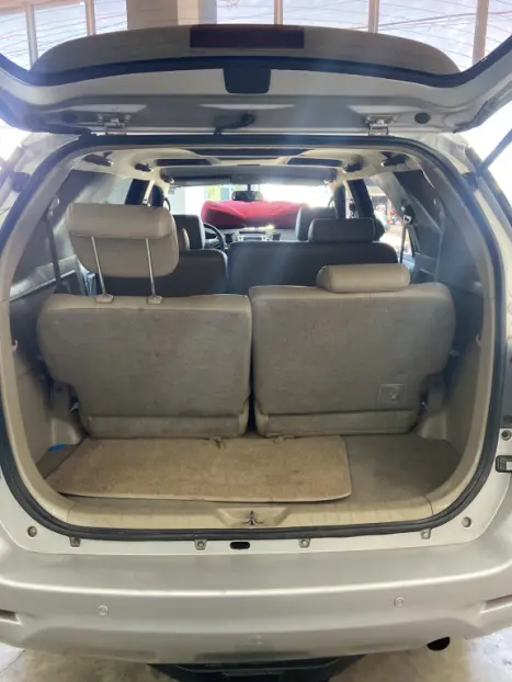 TOYOTA Hilux SW4 2.7 16V 4P FLEX SR 7 LUGARES AUTOMTICO, Foto 6